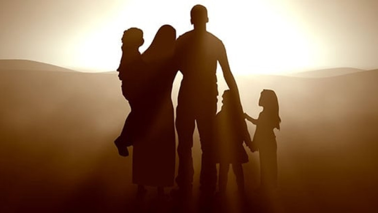 BİR NESİL YETİŞİR, BİR ÜMMET DİRİLİR!